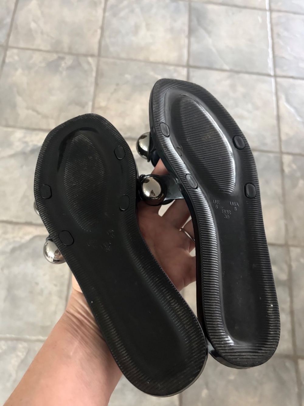 Steve Madden Jelly Slides with Silver Beaded Accent. - Picture 3 of 5